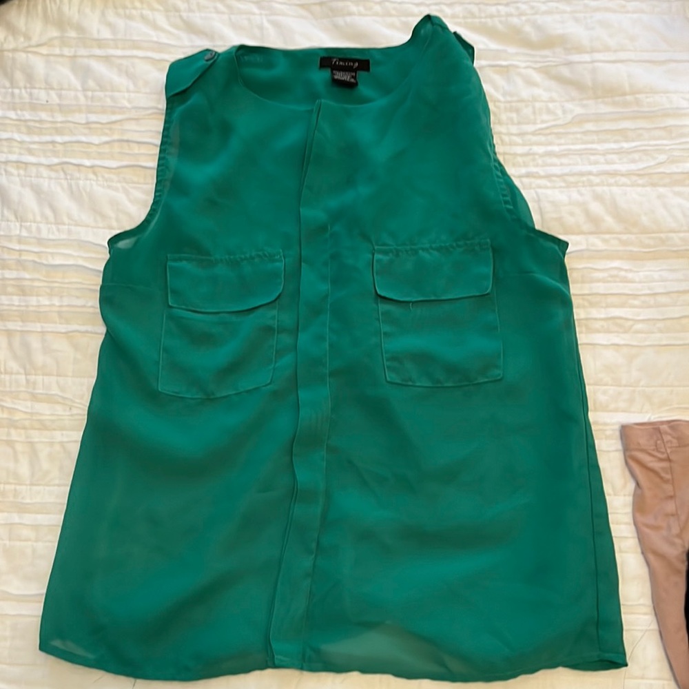Womens green sleeveless tank by Timeless size Small